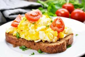 A new study indicates that two DHA-enriched eggs per day could significantly improve your brain power.